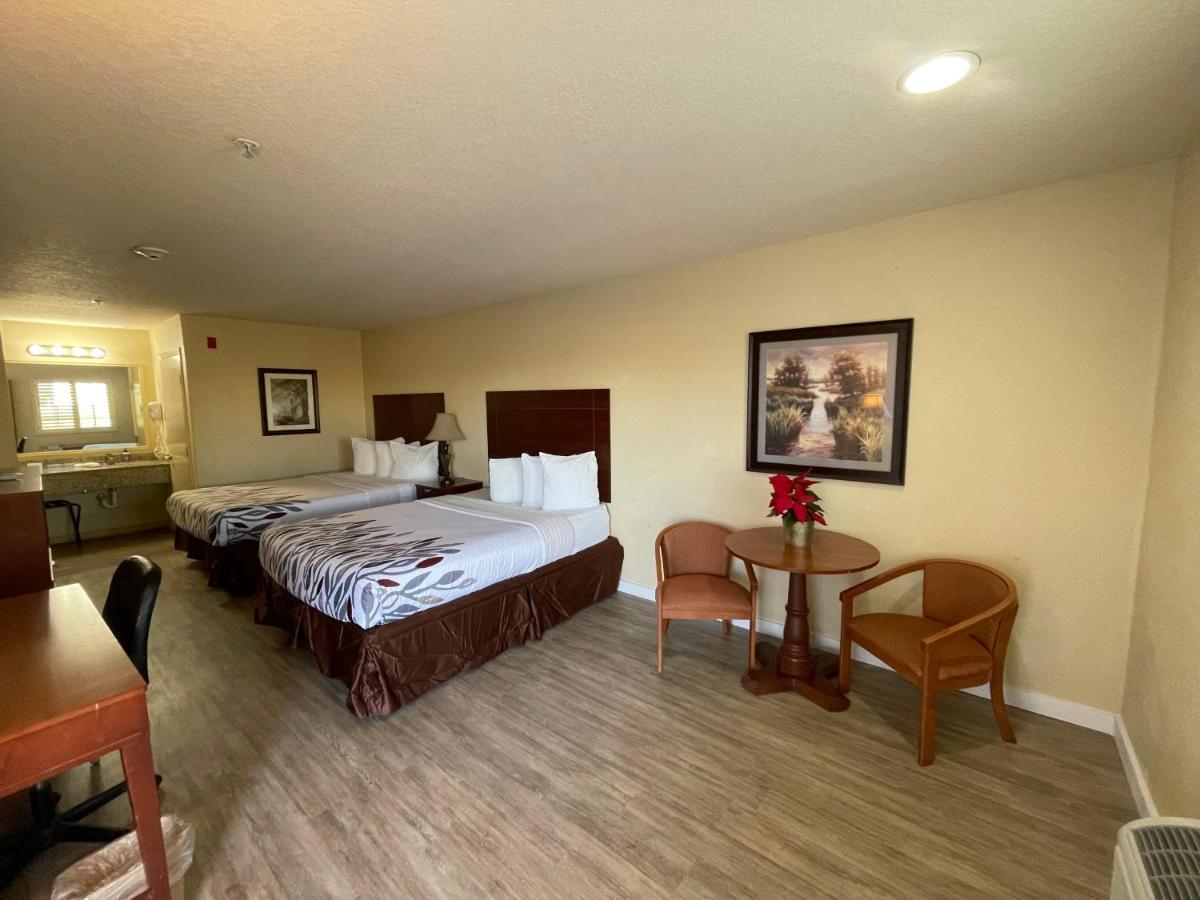 Kenedy Inn And Suites Экстерьер фото