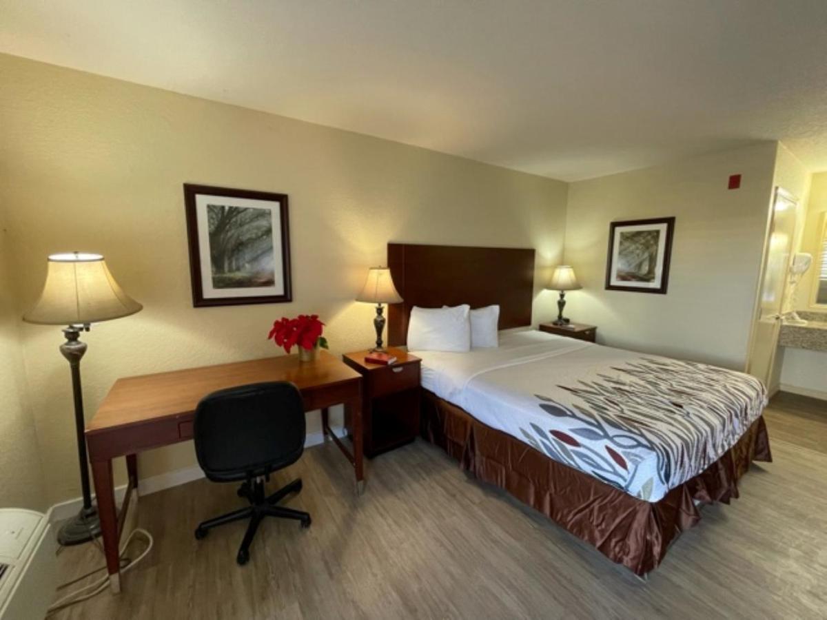 Kenedy Inn And Suites Экстерьер фото